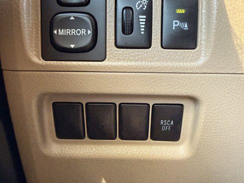 Used 2011 Toyota 4Runner SR5 w/ Premium Pkg w/Leather RWD image 29
