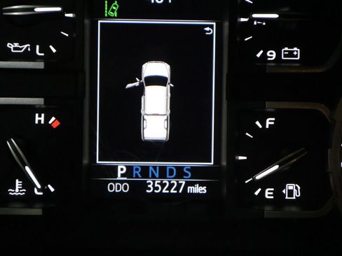 Used 2021 Toyota Tundra SR5 w/ Trail Edition image 39