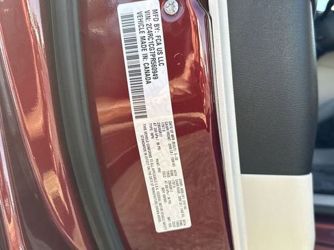 Used 2023 Chrysler Voyager LX image 24