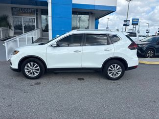 Used 2018 Nissan Rogue SV FWD video 1