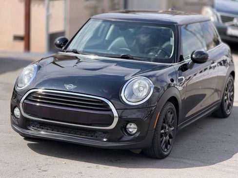 Used 2019 MINI Cooper 2-Door Hardtop FWD image 6
