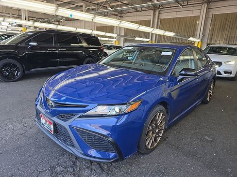 Used 2024 Toyota Camry SE FWD image 40