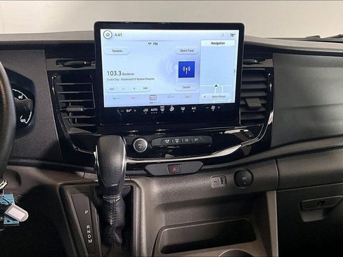 Used 2024 Ford Transit 350 XLT RWD image 4