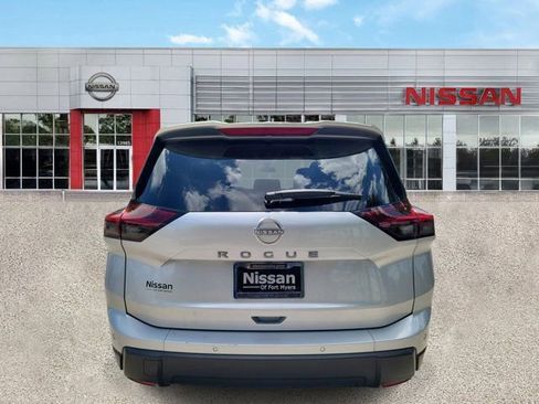Certified 2025 Nissan Rogue SV FWD image 6