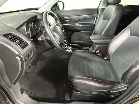 Used 2024 Mitsubishi Outlander Sport SE AWD/4WD image 12