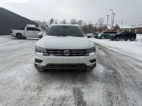 Used 2021 Volkswagen Tiguan SEL image 2