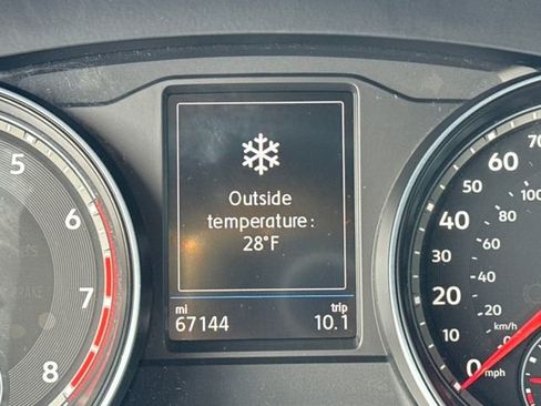 Used 2021 Volkswagen Atlas SE w/ Panoramic Sunroof Package image 17