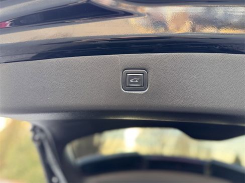 Used 2022 Chevrolet Blazer RS w/ Enhanced Convenience Package image 15