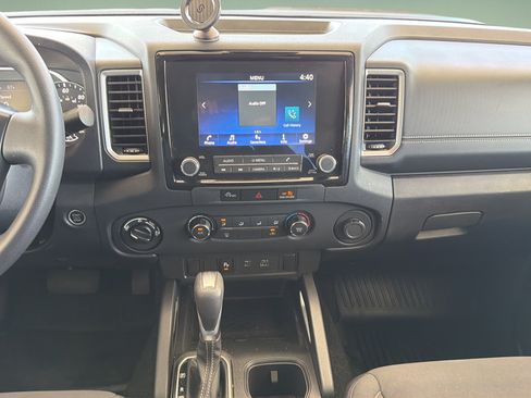 Certified 2024 Nissan Frontier SV w/ Technology Package AWD/4WD image 9