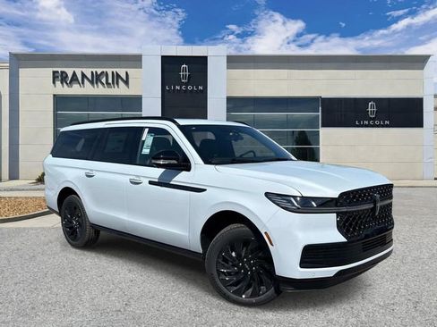 New 2026 Lincoln Navigator L Reserve AWD/4WD image 1