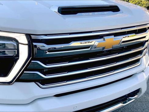 Used 2024 Chevrolet Silverado 3500 High Country w/ High Country Premium Package image 29