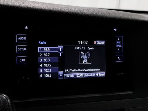 Used 2015 Toyota Sienna L image 3