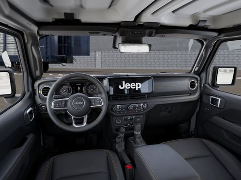 New 2025 Jeep Wrangler Unlimited Sahara w/ Technology Group AWD/4WD image 14