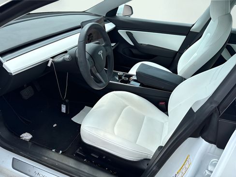 Used 2020 Tesla Model 3 Long Range AWD/4WD image 2