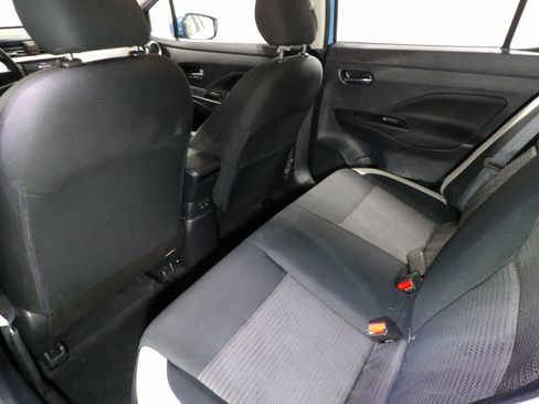 Used 2021 Nissan Versa SV FWD image 8