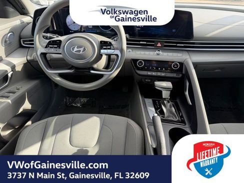 Used 2024 Hyundai Elantra SEL image 13
