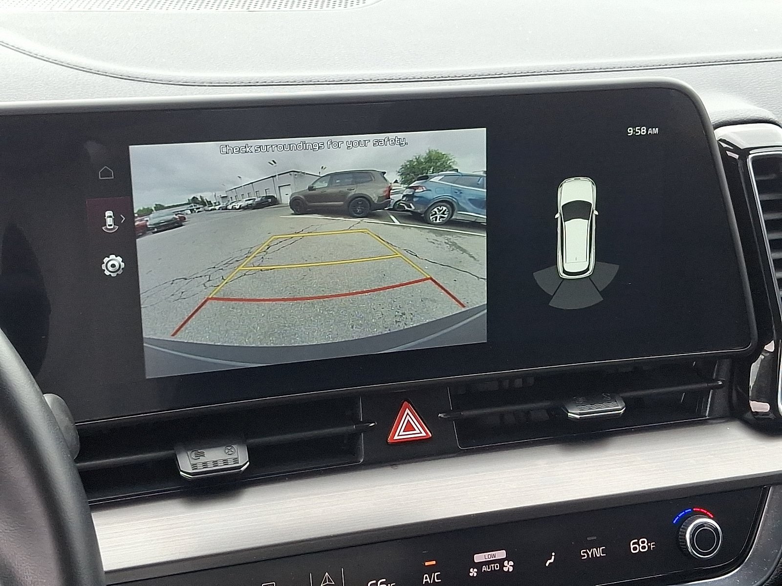 Used 2024 Kia Sportage EX AWD/4WD image 18