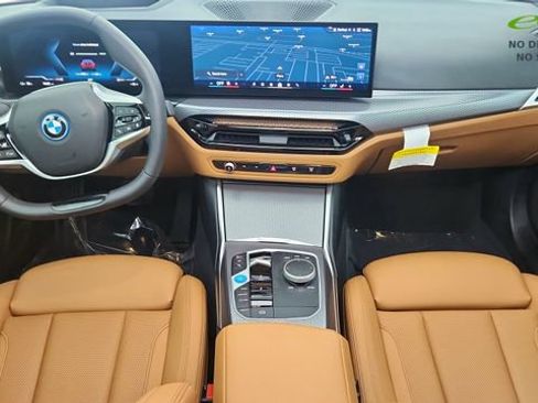 Used 2025 BMW i4 xDrive40i w/ M Sport Package AWD/4WD image 21