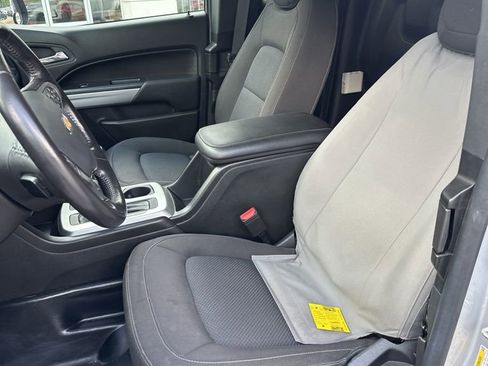 Used 2022 Chevrolet Colorado LT w/ Fleet Safety Package image 9