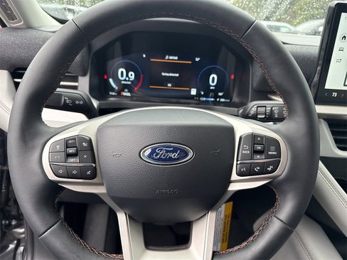 New 2026 Ford Explorer Active w/ Active Comfort Package image 24