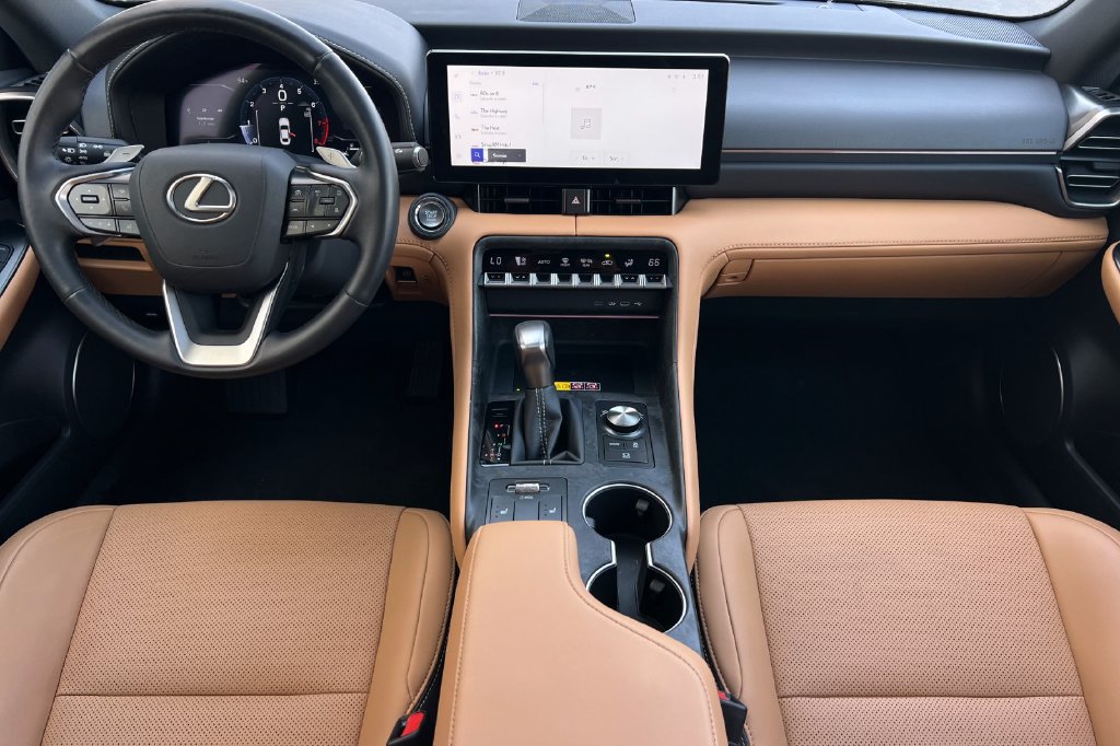 Used 2026 Lexus IS 350 F Sport w/ Accessory Package Z1 RWD image 16