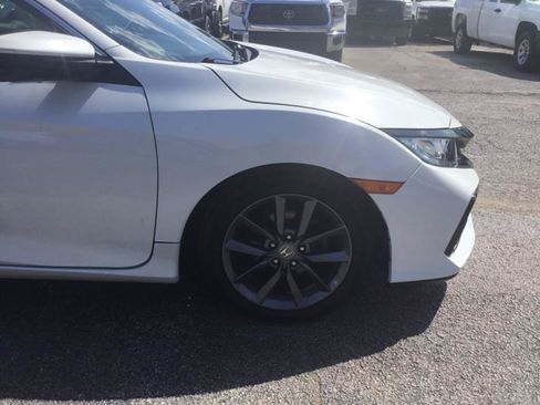 Used 2019 Honda Civic EX image 10