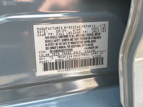 Used 2025 Nissan Sentra SR w/ SR Premium Package FWD image 24