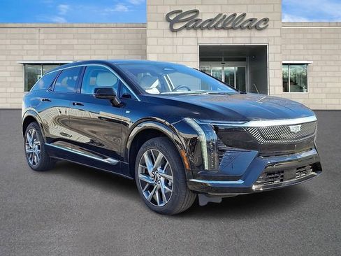 New 2026 Cadillac Optiq Luxury 2 AWD/4WD image 2