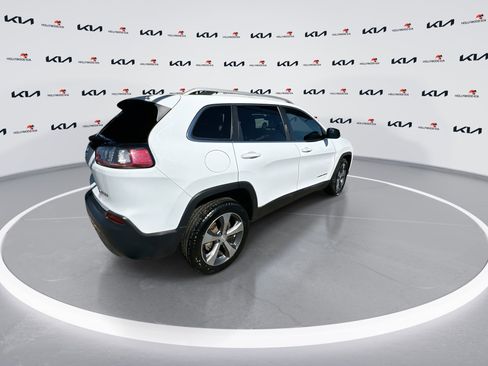 Used 2019 Jeep Cherokee Limited image 8