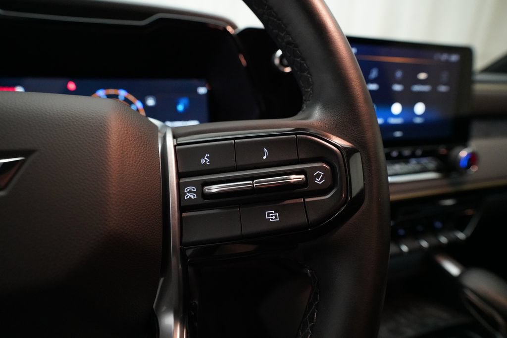 Used 2024 Chevrolet Colorado ZR2 AWD/4WD image 18