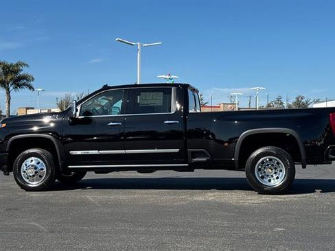 New 2026 Chevrolet Silverado 3500 High Country w/ High Country Premium Package image 7