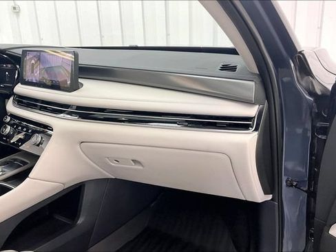 Certified 2026 INFINITI QX60 Luxe w/ Cargo Package AWD/4WD image 19