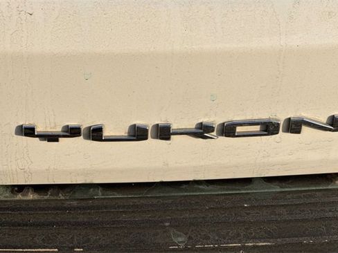 Used 2023 GMC Yukon SLT image 47