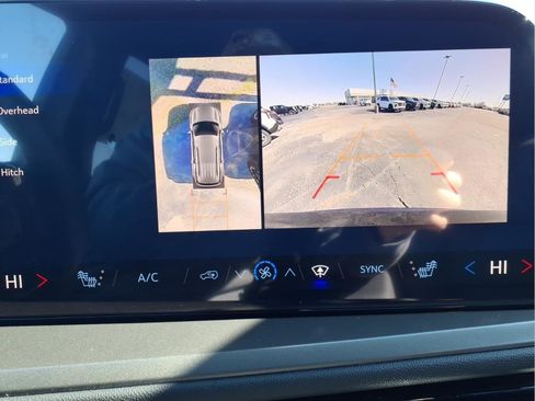 New 2026 Chevrolet Traverse LT w/ Enhanced Driving Package FWD image 27