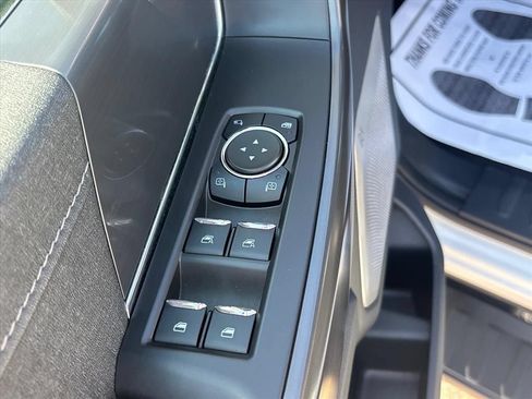 Used 2024 Ford F150 Lariat w/ Equipment Group 502A High AWD/4WD image 28