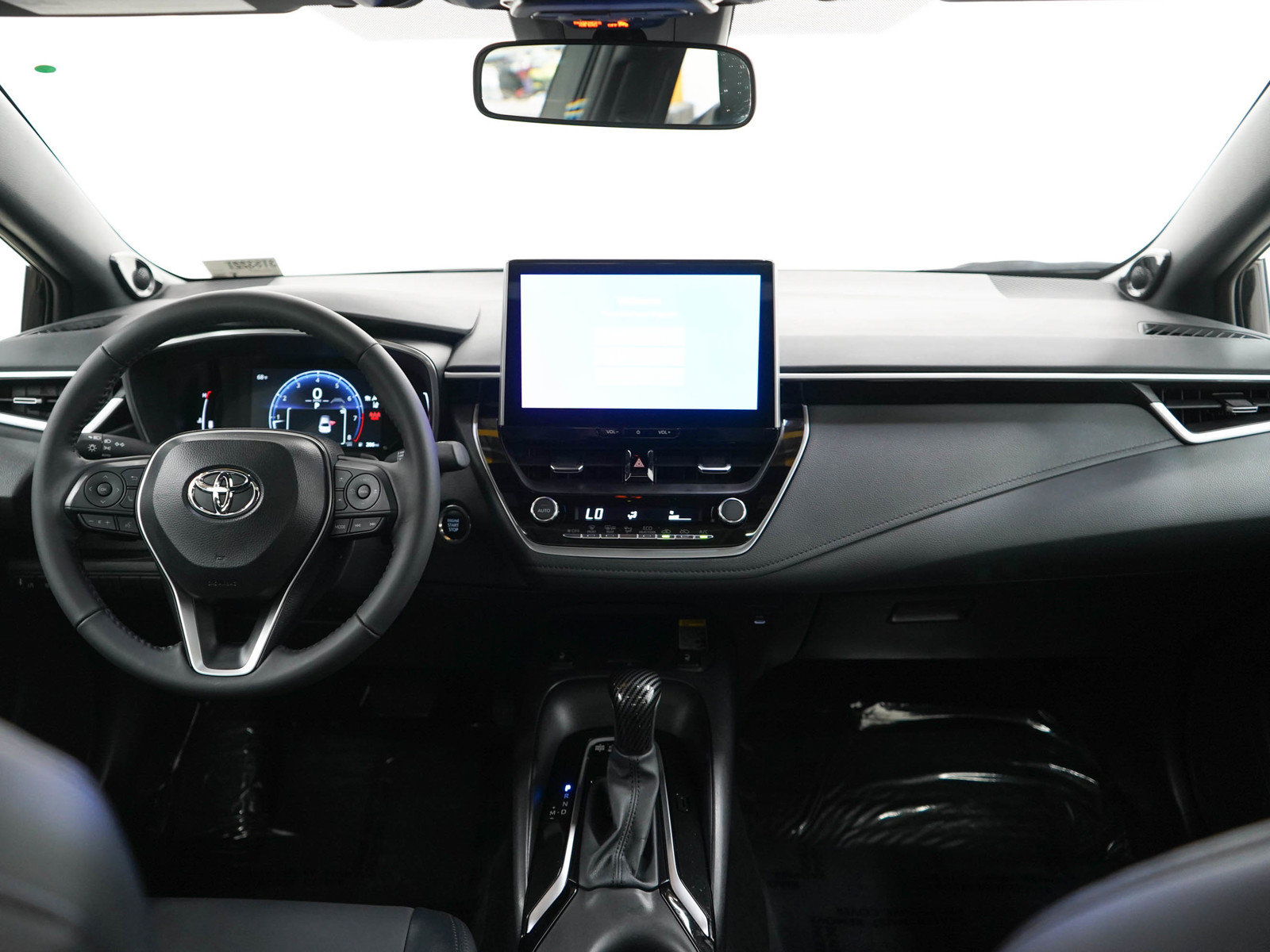 Used 2025 Toyota Corolla XSE FWD image 15