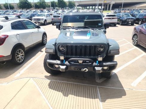 Used 2024 Jeep Wrangler Unlimited Rubicon 4xe AWD/4WD image 3
