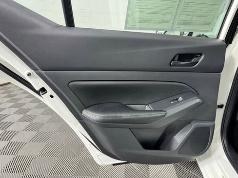 Used 2025 Nissan Altima 2.5 SV FWD image 30
