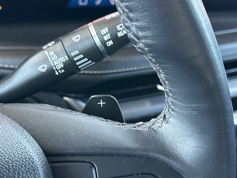 Used 2024 Cadillac XT4 Premium Luxury image 41