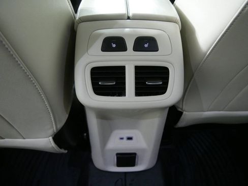 Used 2021 Buick Envision Avenir w/ Technology Package II image 24