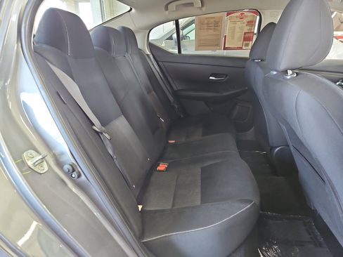 Used 2022 Nissan Sentra SV FWD image 10