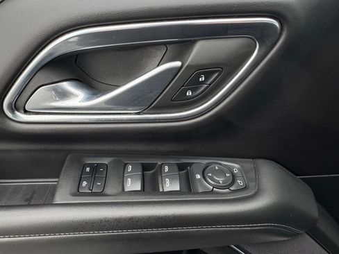 Used 2023 Chevrolet Suburban LT image 14