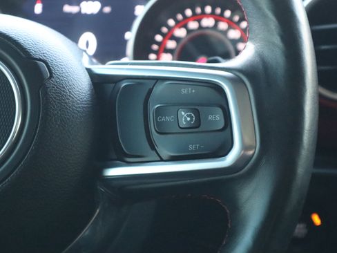 Used 2018 Jeep Wrangler Unlimited Rubicon image 16