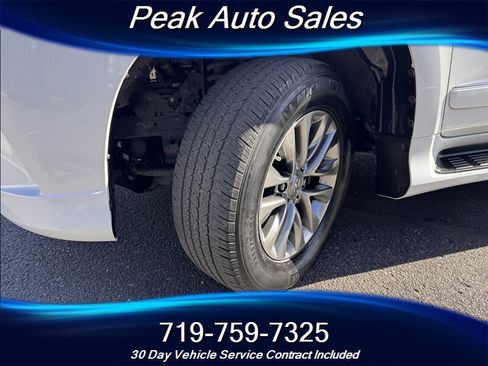 Used 2014 Lexus GX 460 Luxury AWD/4WD image 9