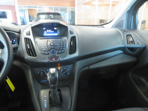 Used 2016 Ford Transit Connect XL image 36
