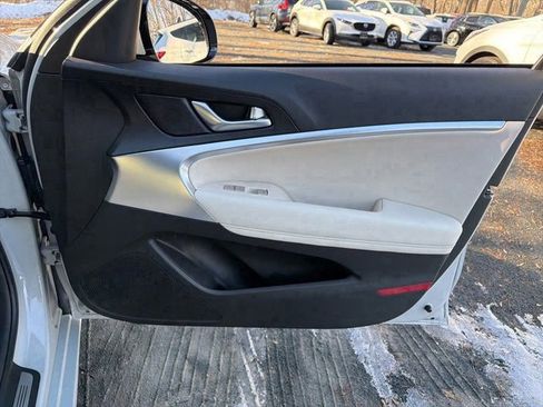 Used 2026 Genesis G70 2.5T image 10