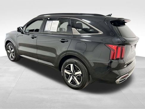 Used 2023 Kia Sorento S w/ Panoramic Sunroof Package FWD image 4
