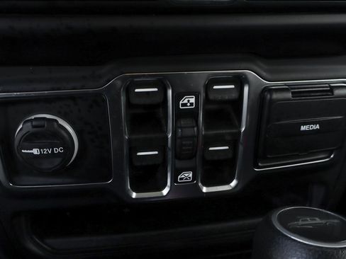 Used 2020 Jeep Gladiator Sport w/ Quick Order Package 24S image 39