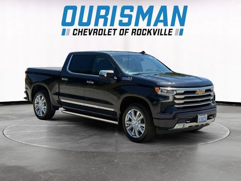 Used 2024 Chevrolet Silverado 1500 High Country w/ High Country Premium Package AWD/4WD image 1