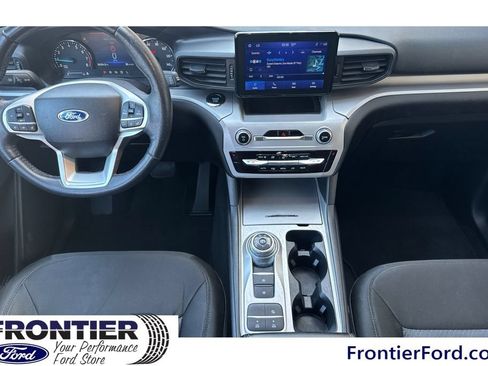 Used 2023 Ford Explorer XLT RWD image 15